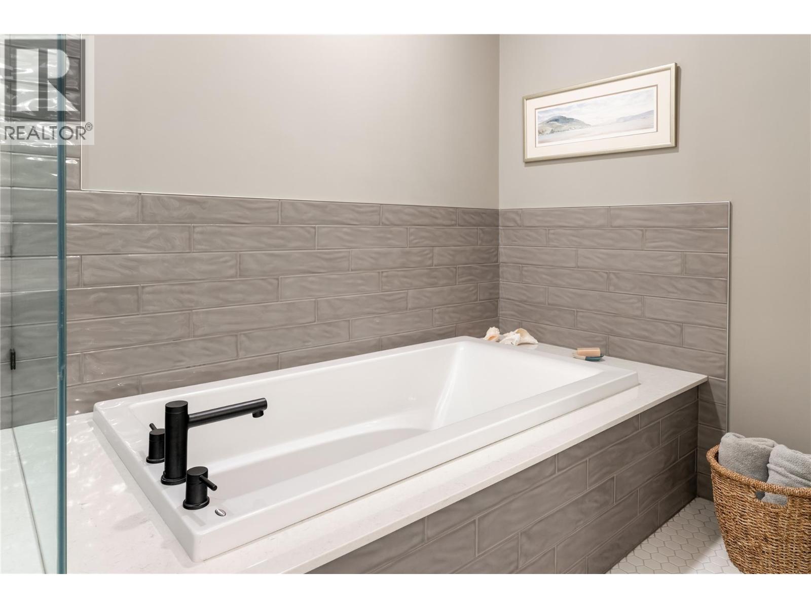 501 529 Truswell Road, Kelowna