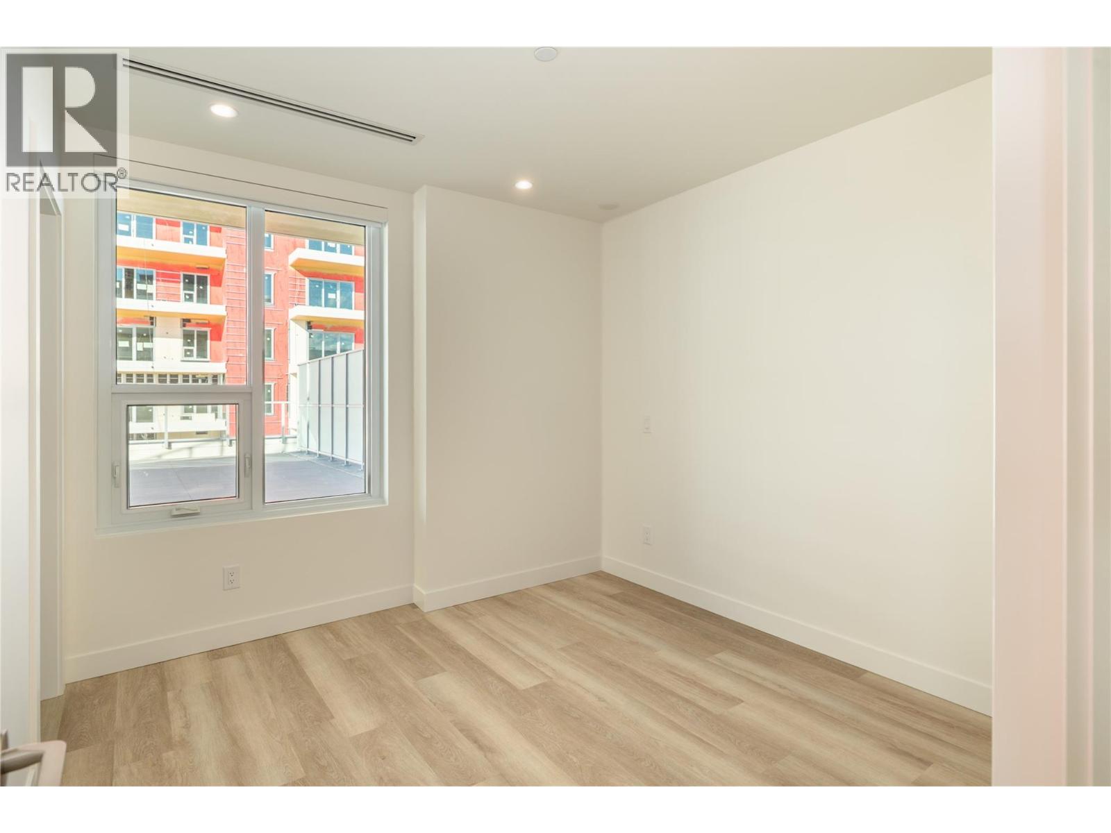 715 3340 Lakeshore Road, Kelowna