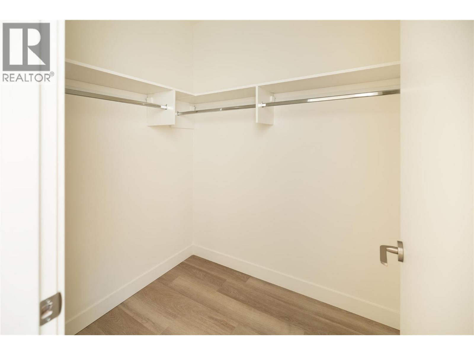 715 3340 Lakeshore Road, Kelowna