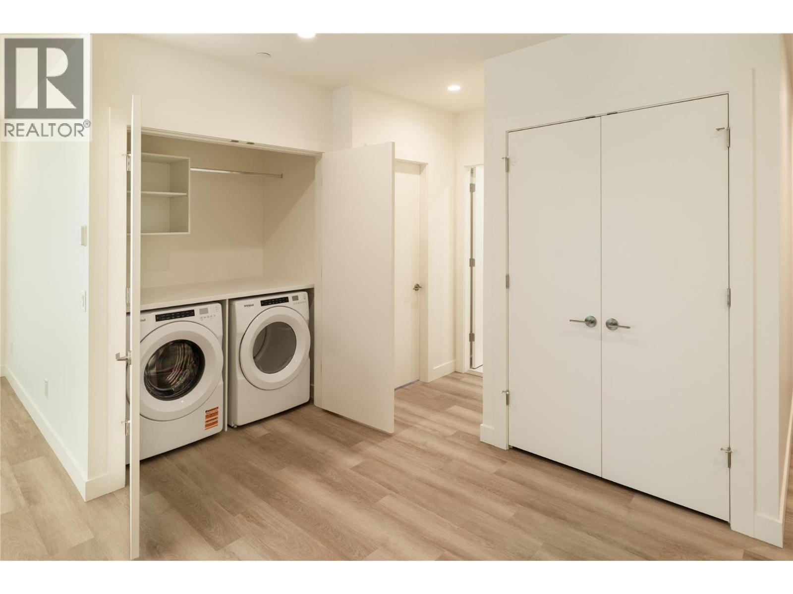 715 3340 Lakeshore Road, Kelowna