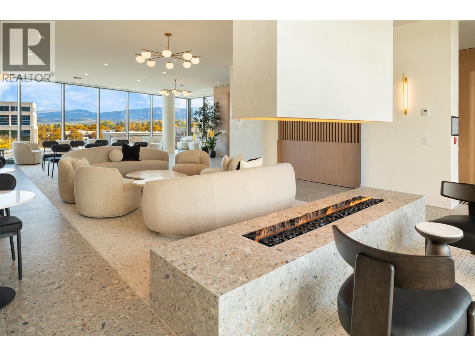 715 3340 Lakeshore Road, Kelowna