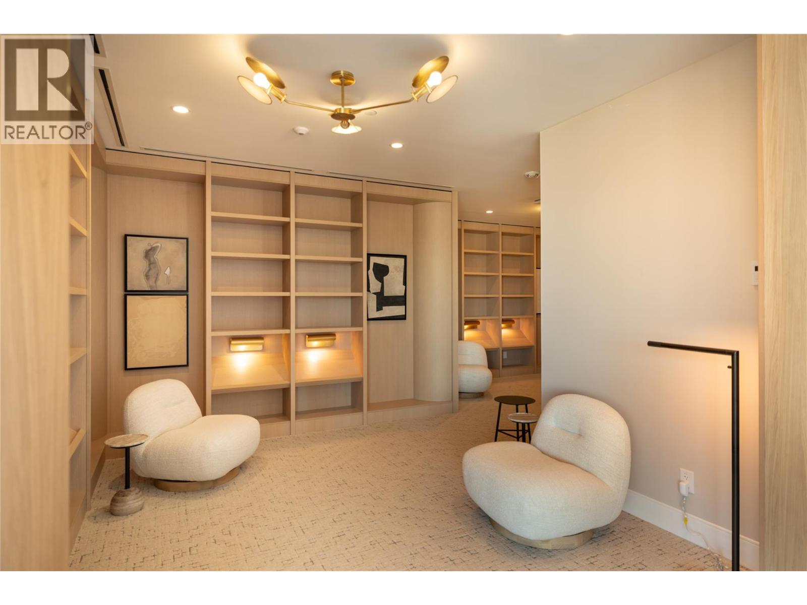 715 3340 Lakeshore Road, Kelowna