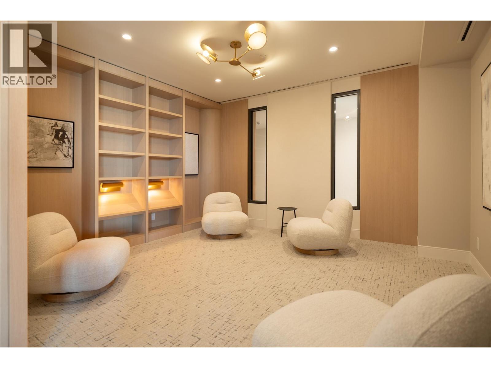 715 3340 Lakeshore Road, Kelowna