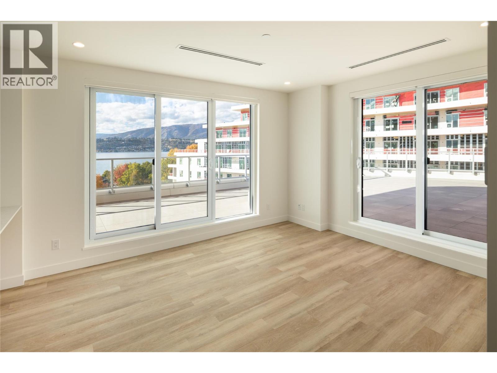 715 3340 Lakeshore Road, Kelowna