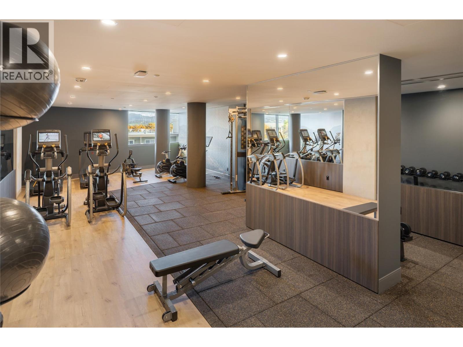 715 3340 Lakeshore Road, Kelowna