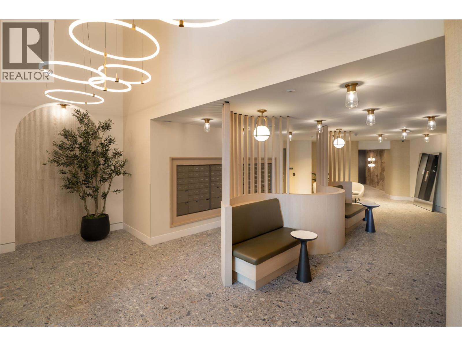 715 3340 Lakeshore Road, Kelowna