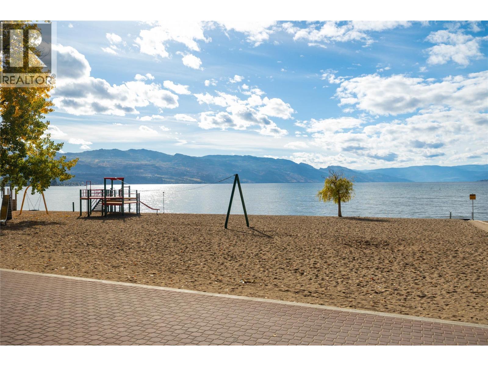 715 3340 Lakeshore Road, Kelowna