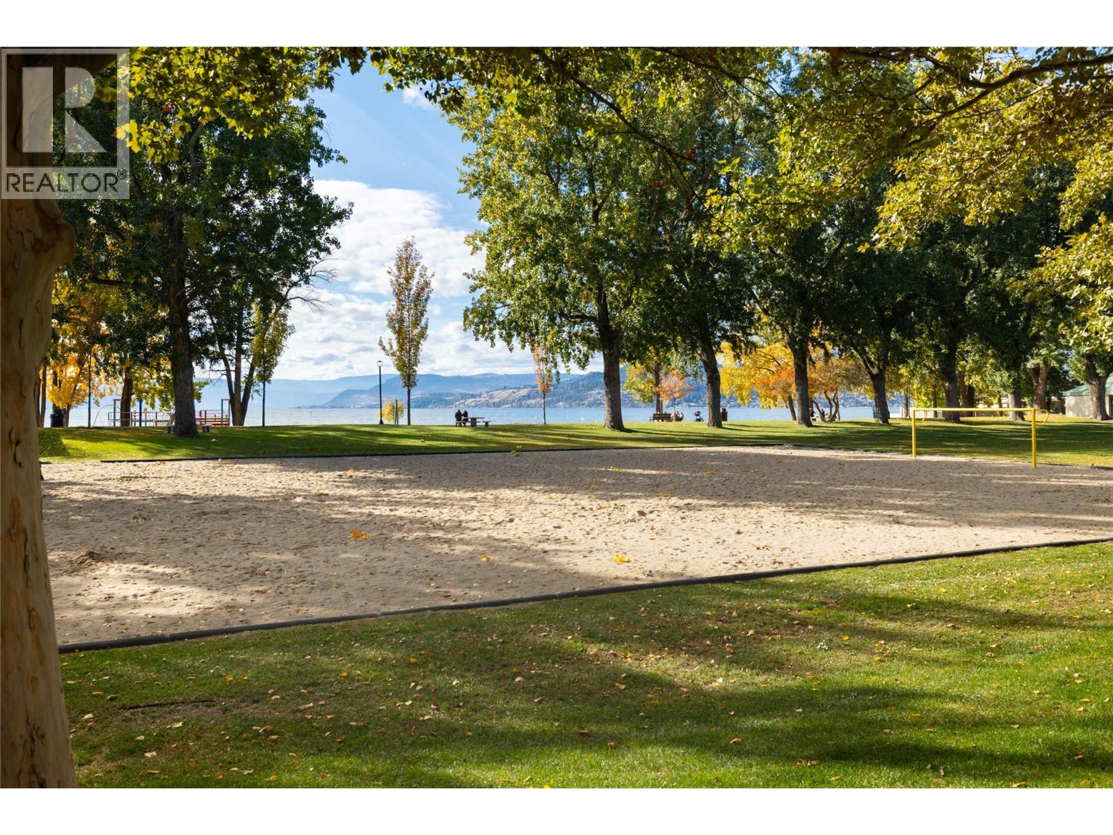 715 3340 Lakeshore Road, Kelowna