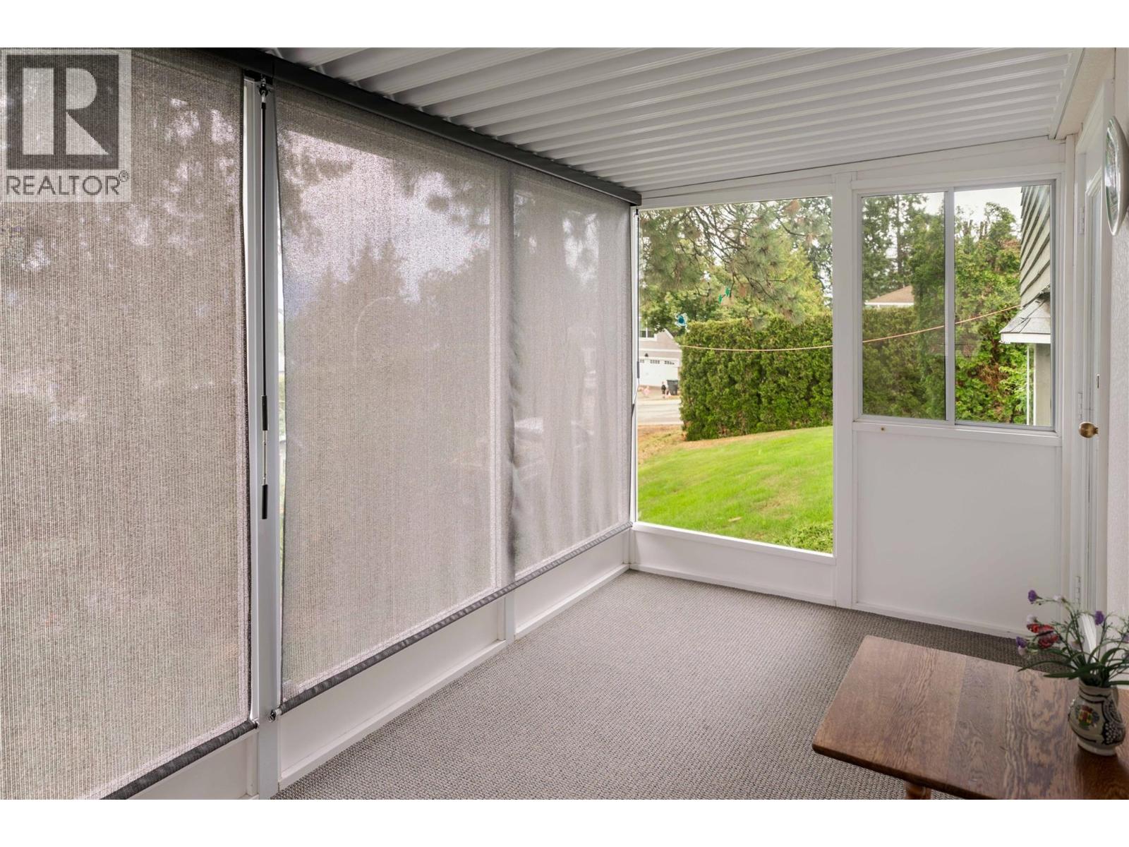  3942 Suncrest Court, Kelowna