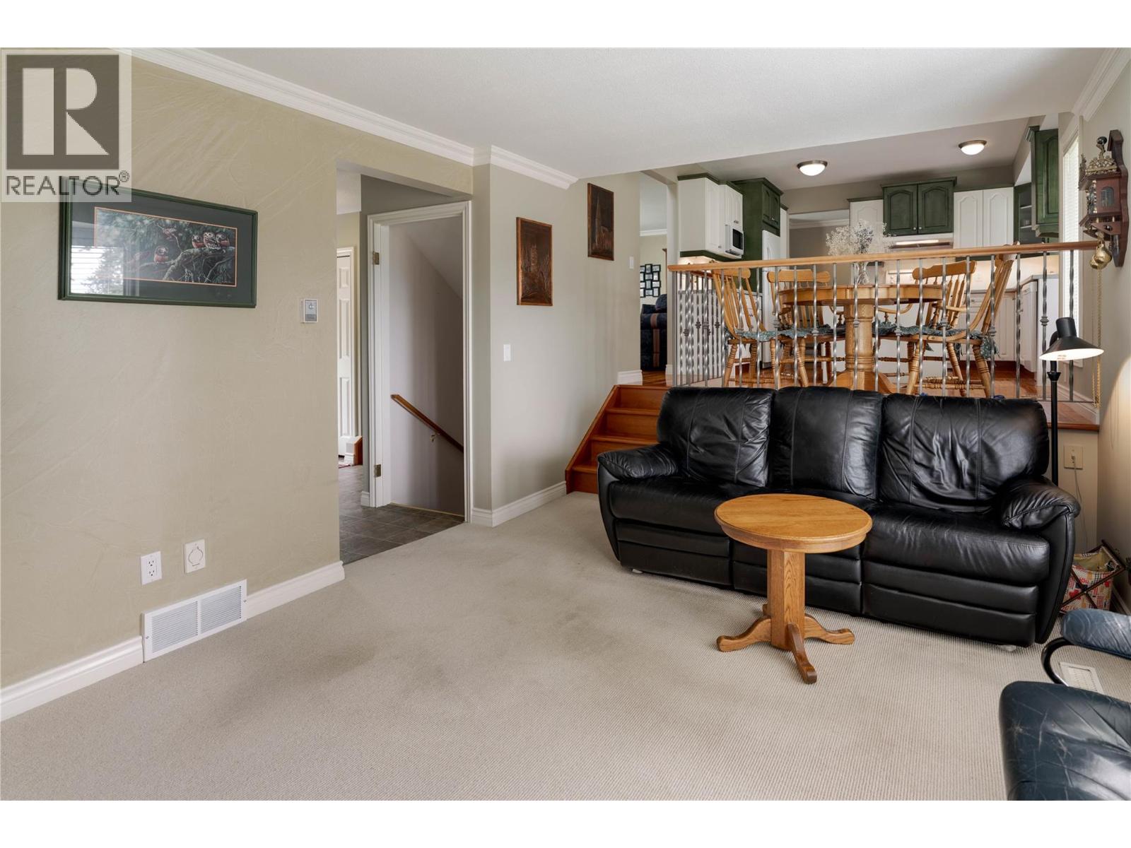  3942 Suncrest Court, Kelowna