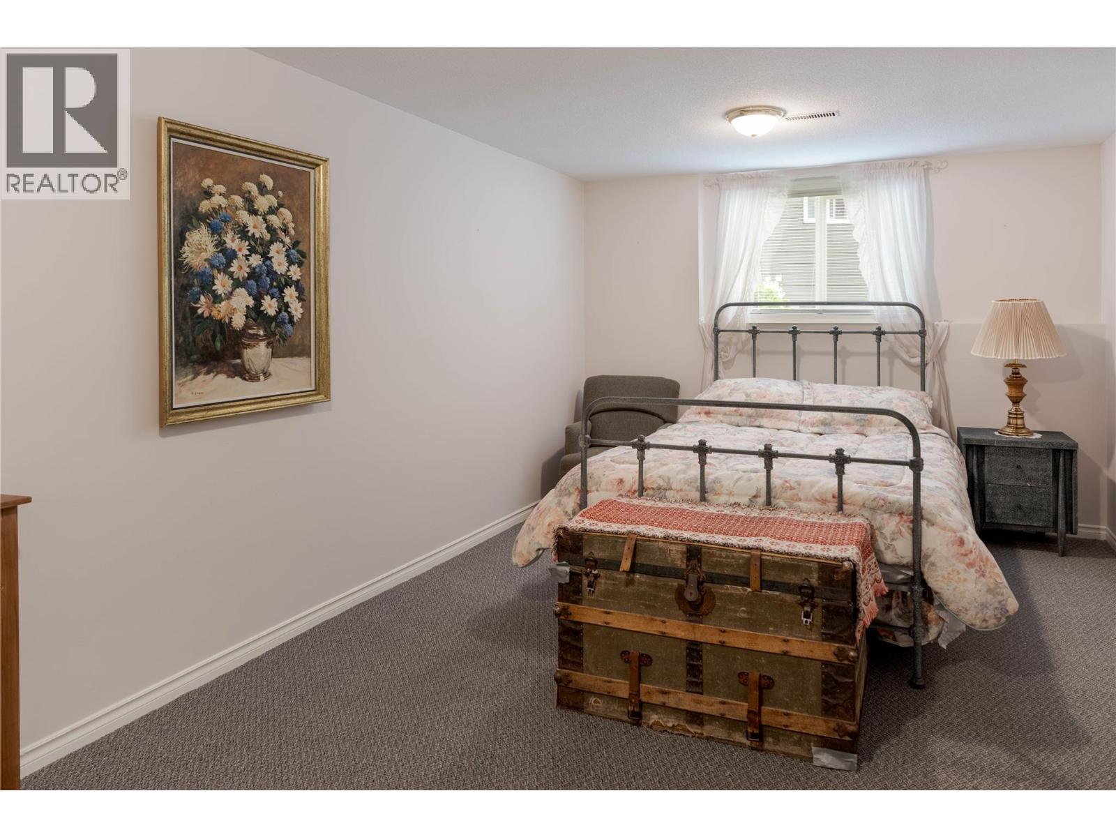  3942 Suncrest Court, Kelowna