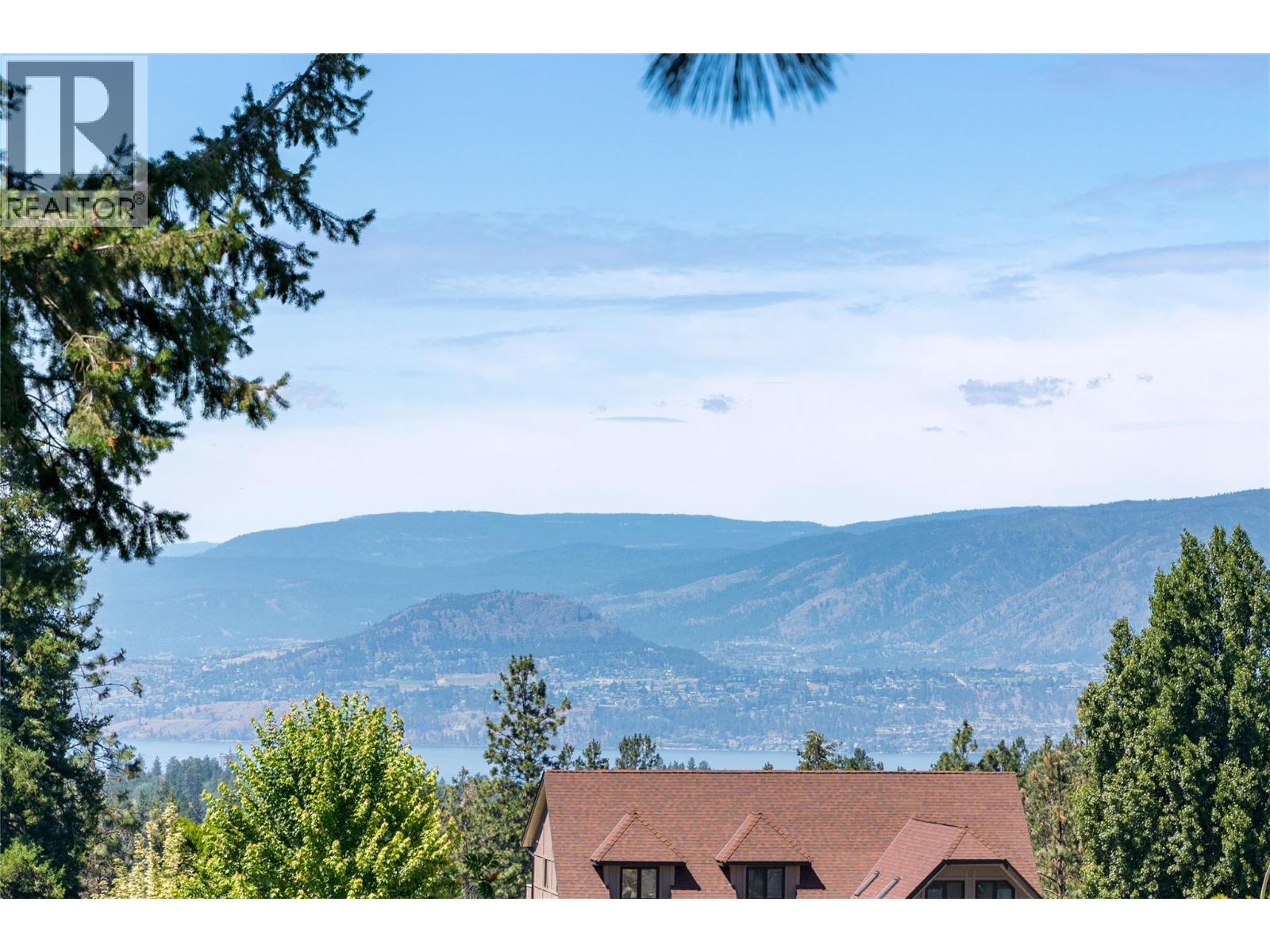  3942 Suncrest Court, Kelowna