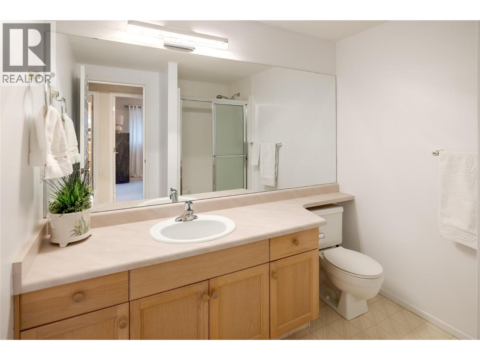 213 3335 Richter Street, Kelowna