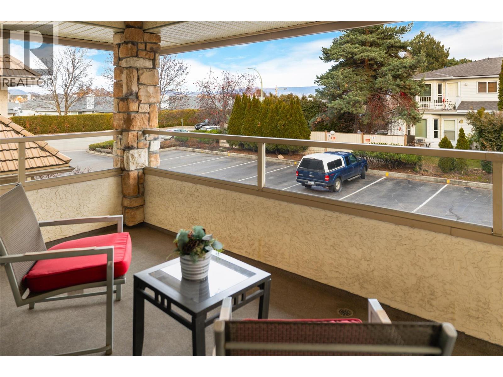 213 3335 Richter Street, Kelowna