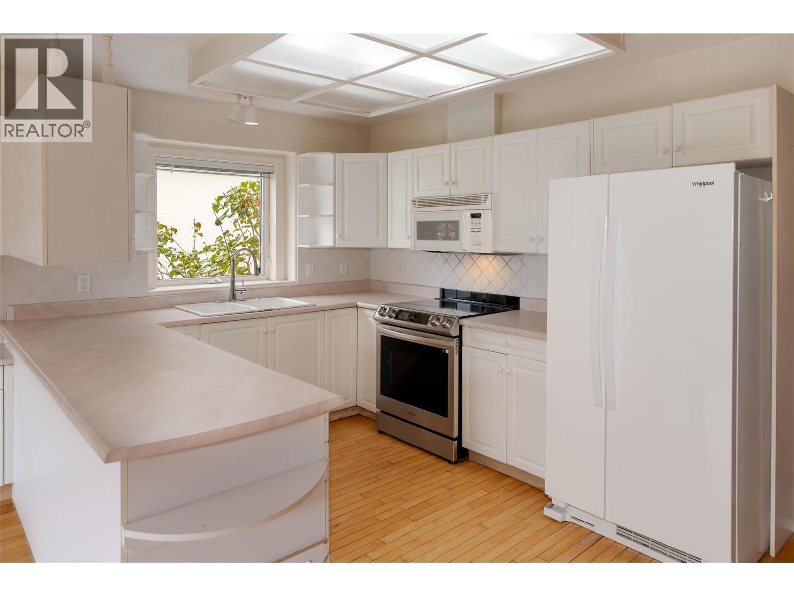 179 609 TRUSWELL Road, Kelowna