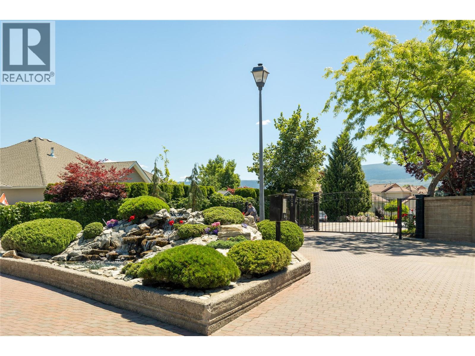 179 609 TRUSWELL Road, Kelowna