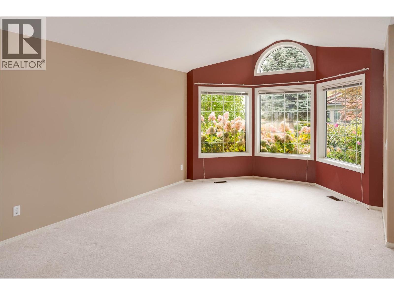 179 609 TRUSWELL Road, Kelowna