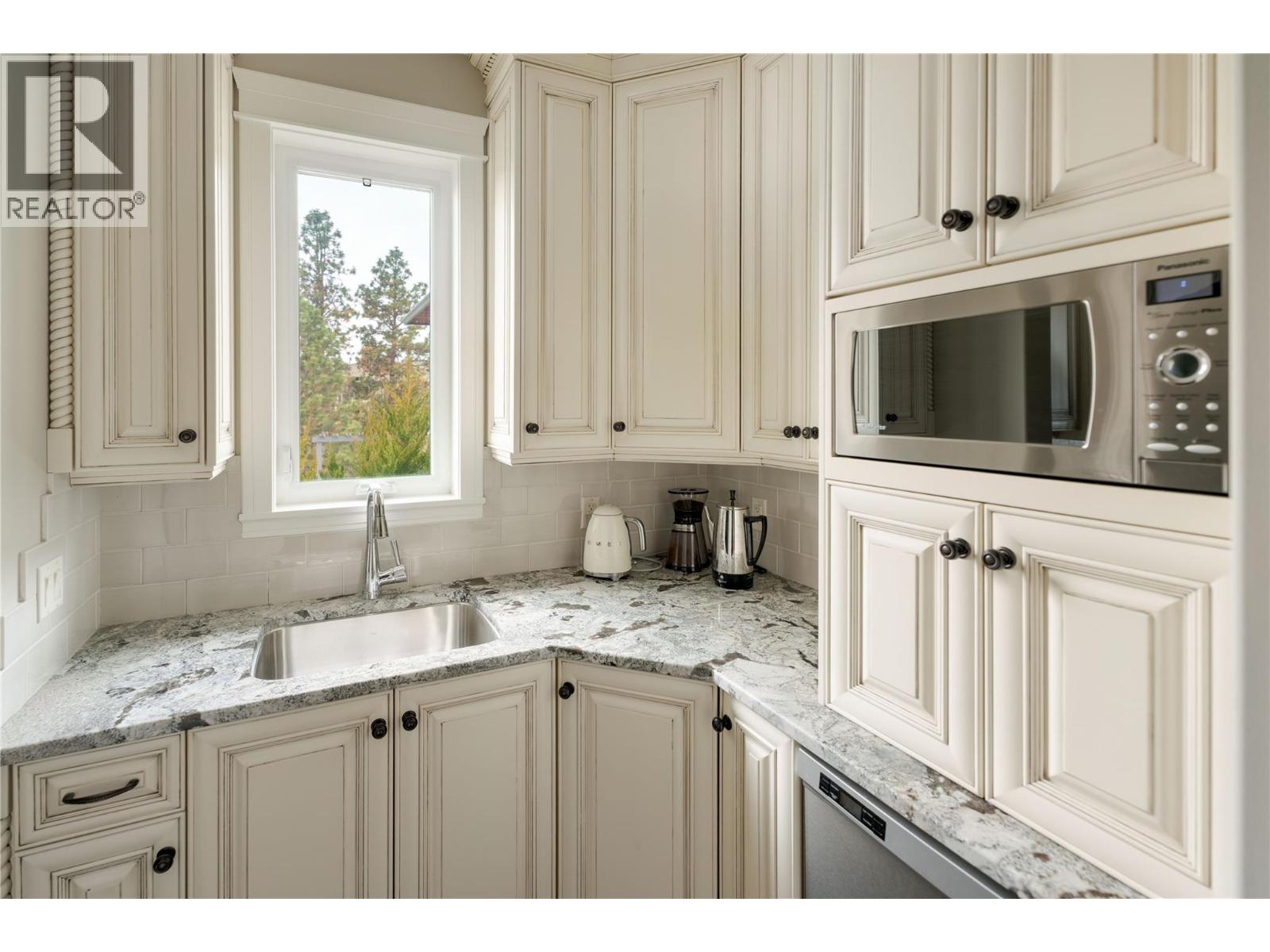  1505 Pinot Noir Drive, West Kelowna