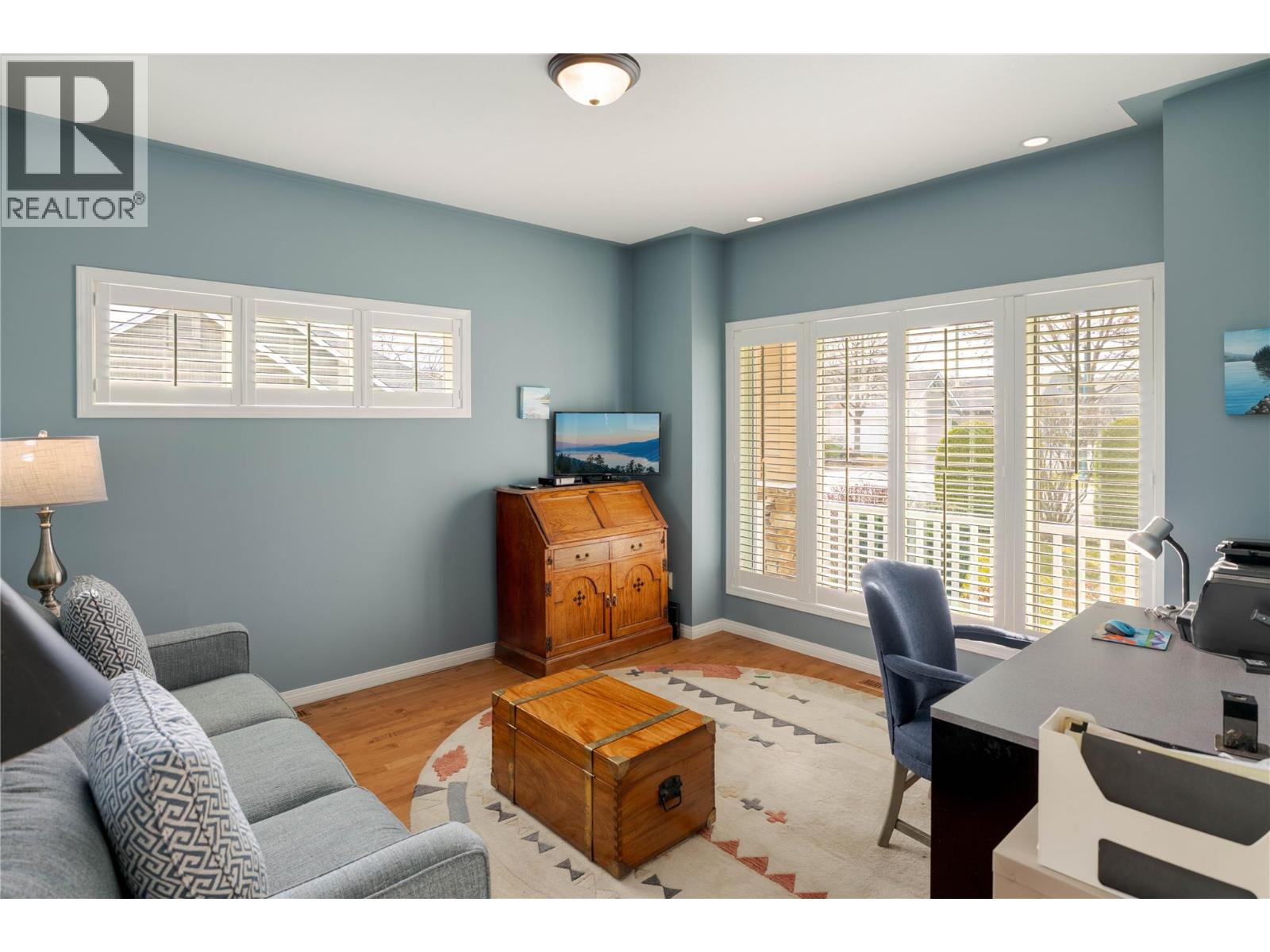 215 665 Cook Road, Kelowna