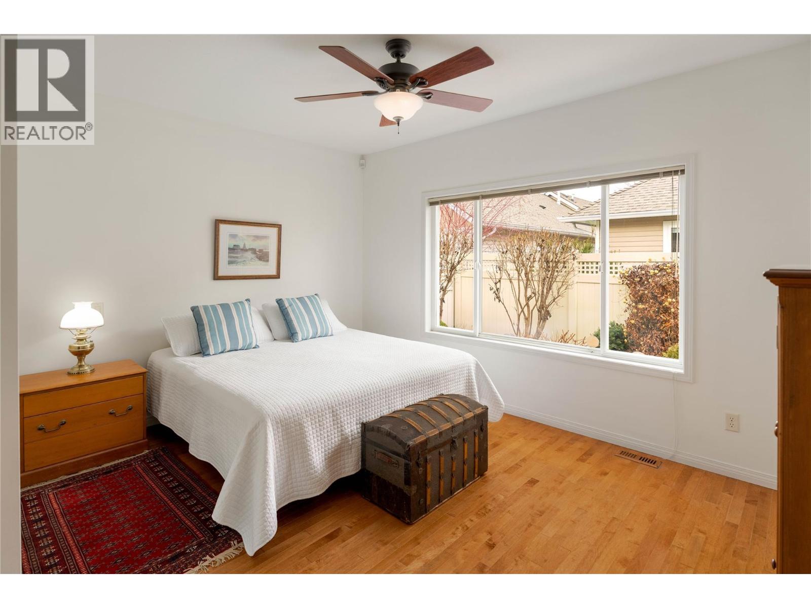 215 665 Cook Road, Kelowna