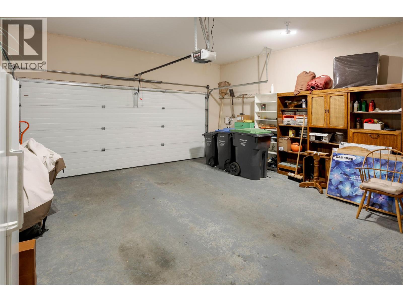 215 665 Cook Road, Kelowna