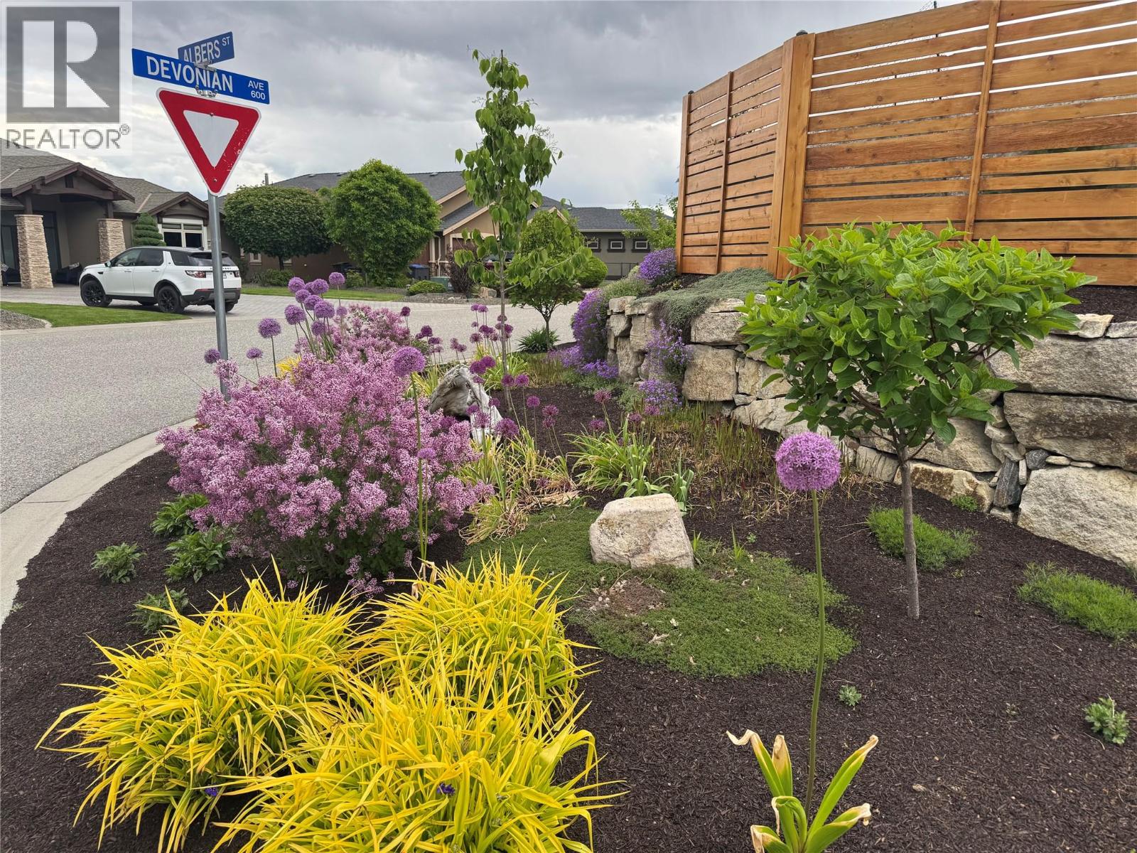  667 Devonian Avenue, Kelowna