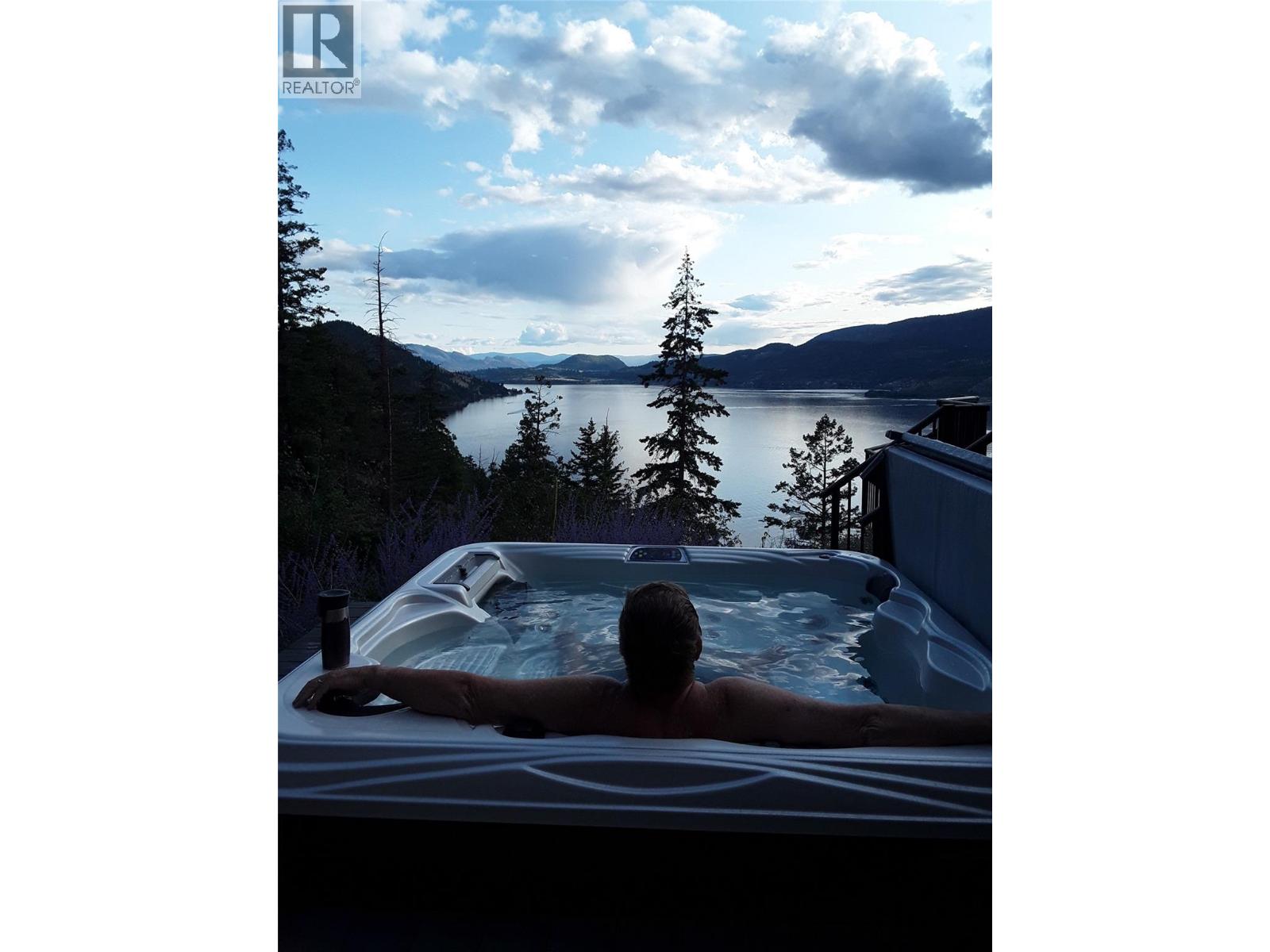  1252 Kyndree Court, Kelowna