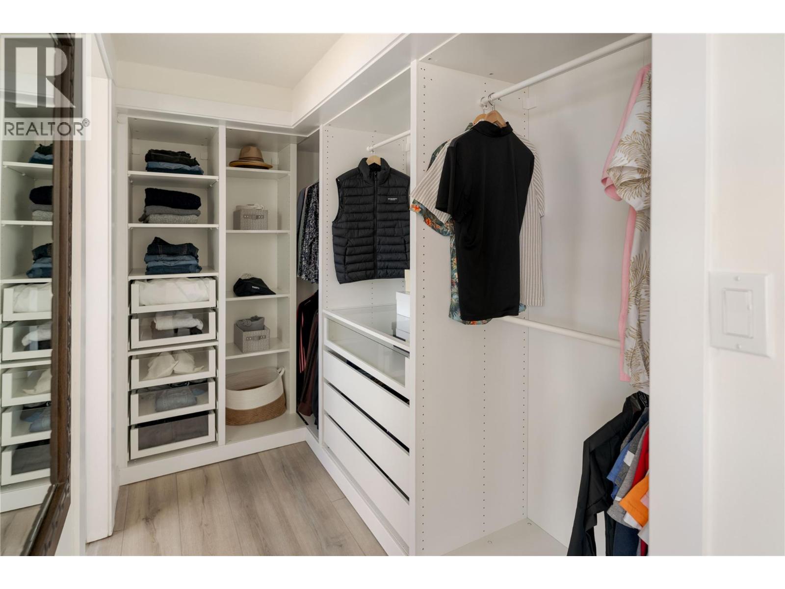 801 1152 Sunset Drive, Kelowna