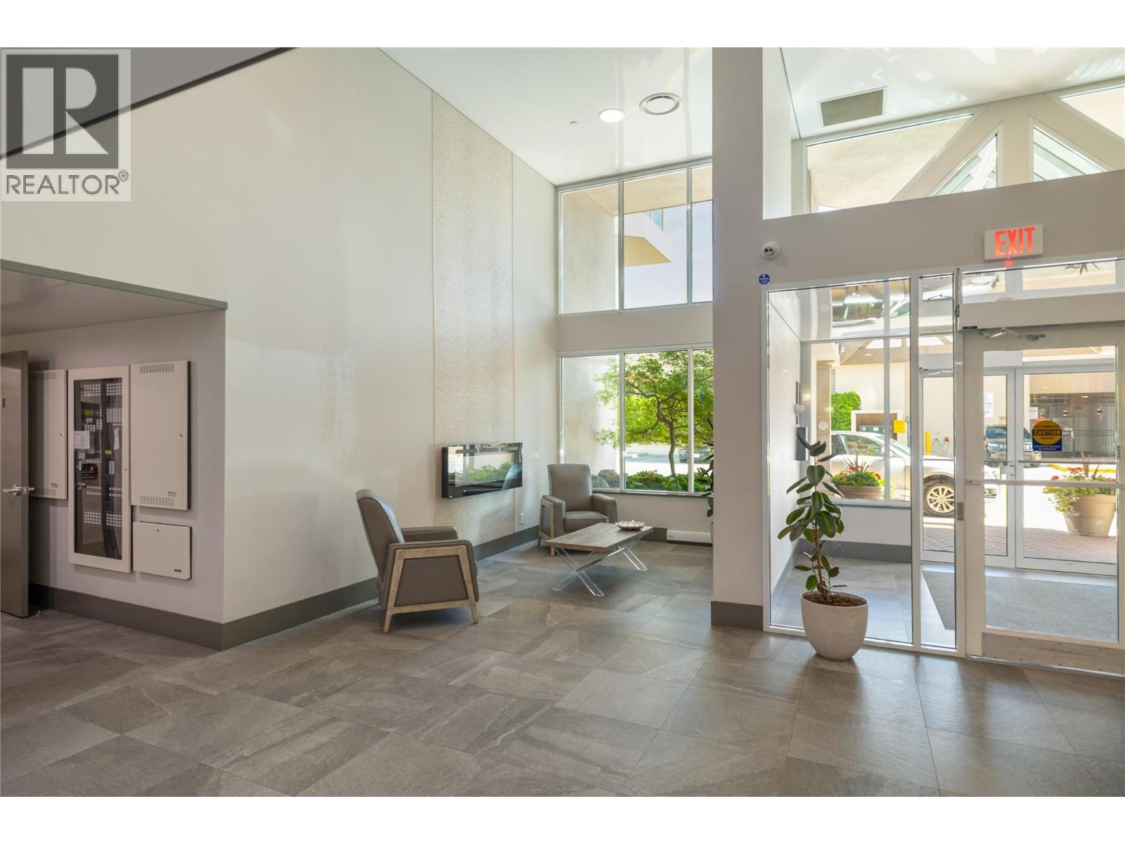 801 1152 Sunset Drive, Kelowna