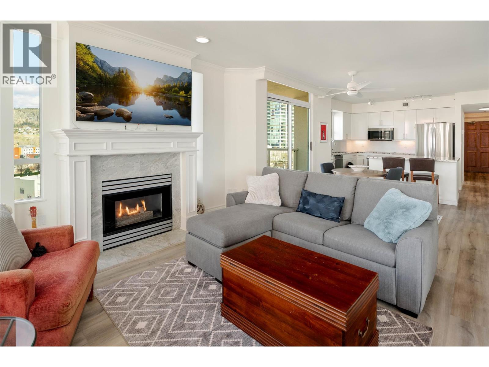 801 1152 Sunset Drive, Kelowna