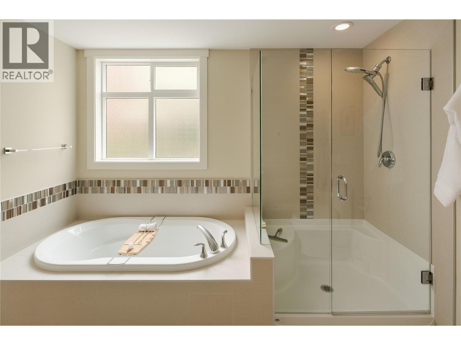 204 3865 Truswell Road, Kelowna