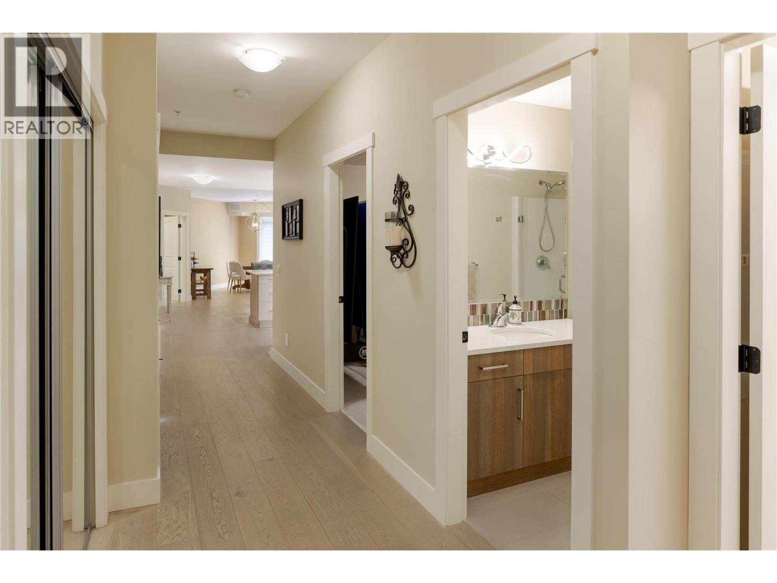 204 3865 Truswell Road, Kelowna