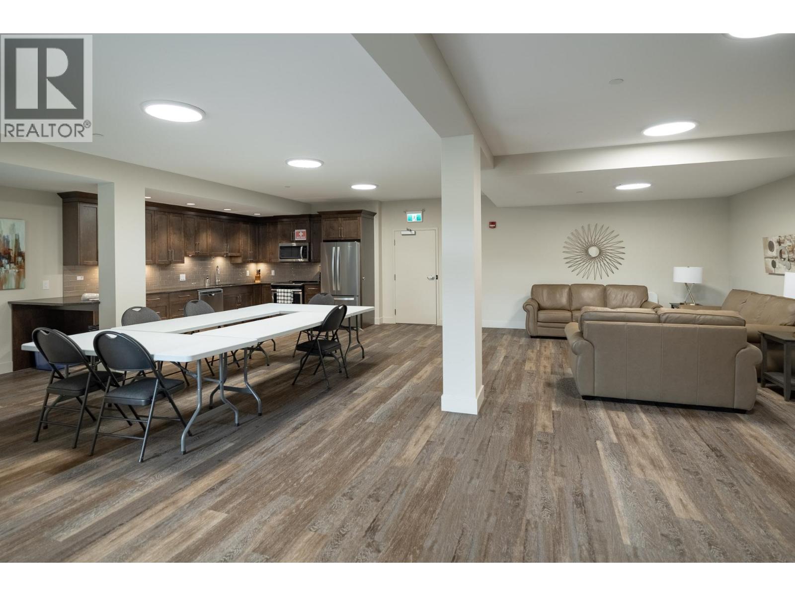 204 3865 Truswell Road, Kelowna