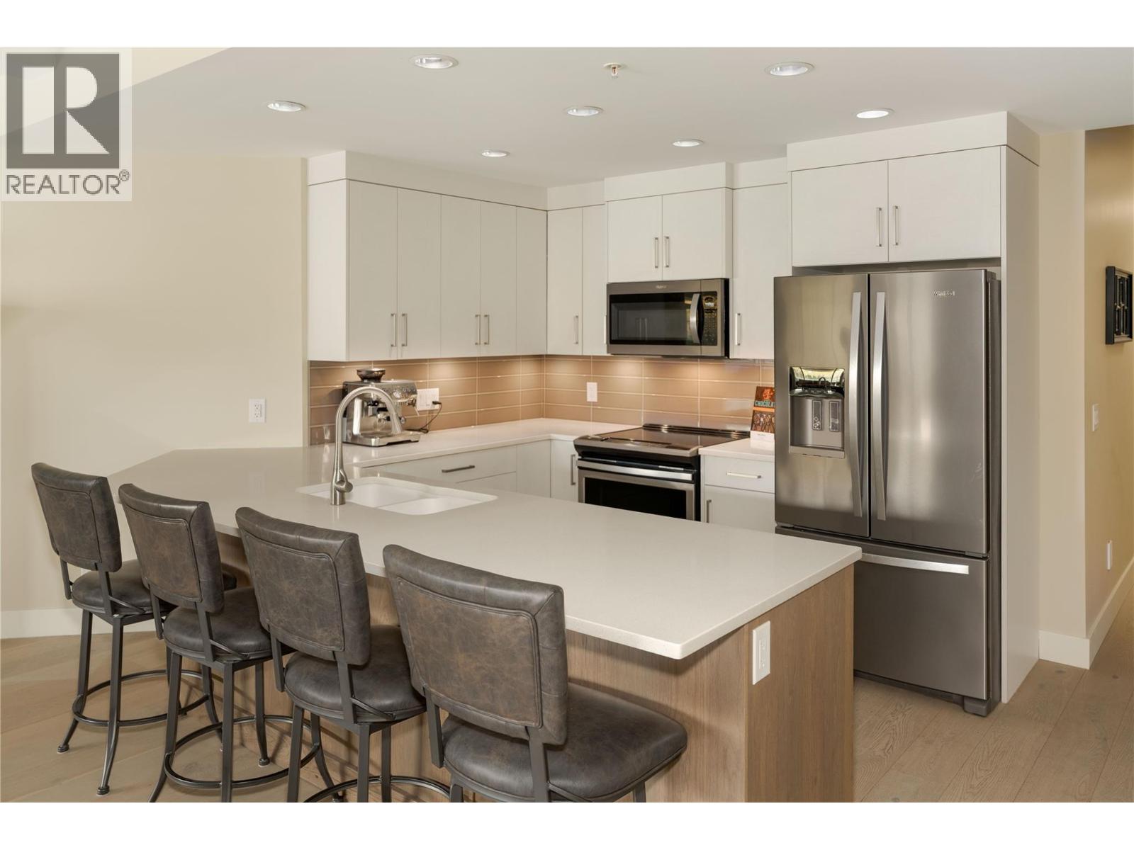 204 3865 Truswell Road, Kelowna