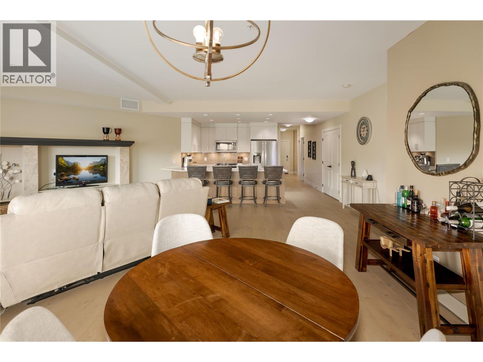 204 3865 Truswell Road, Kelowna