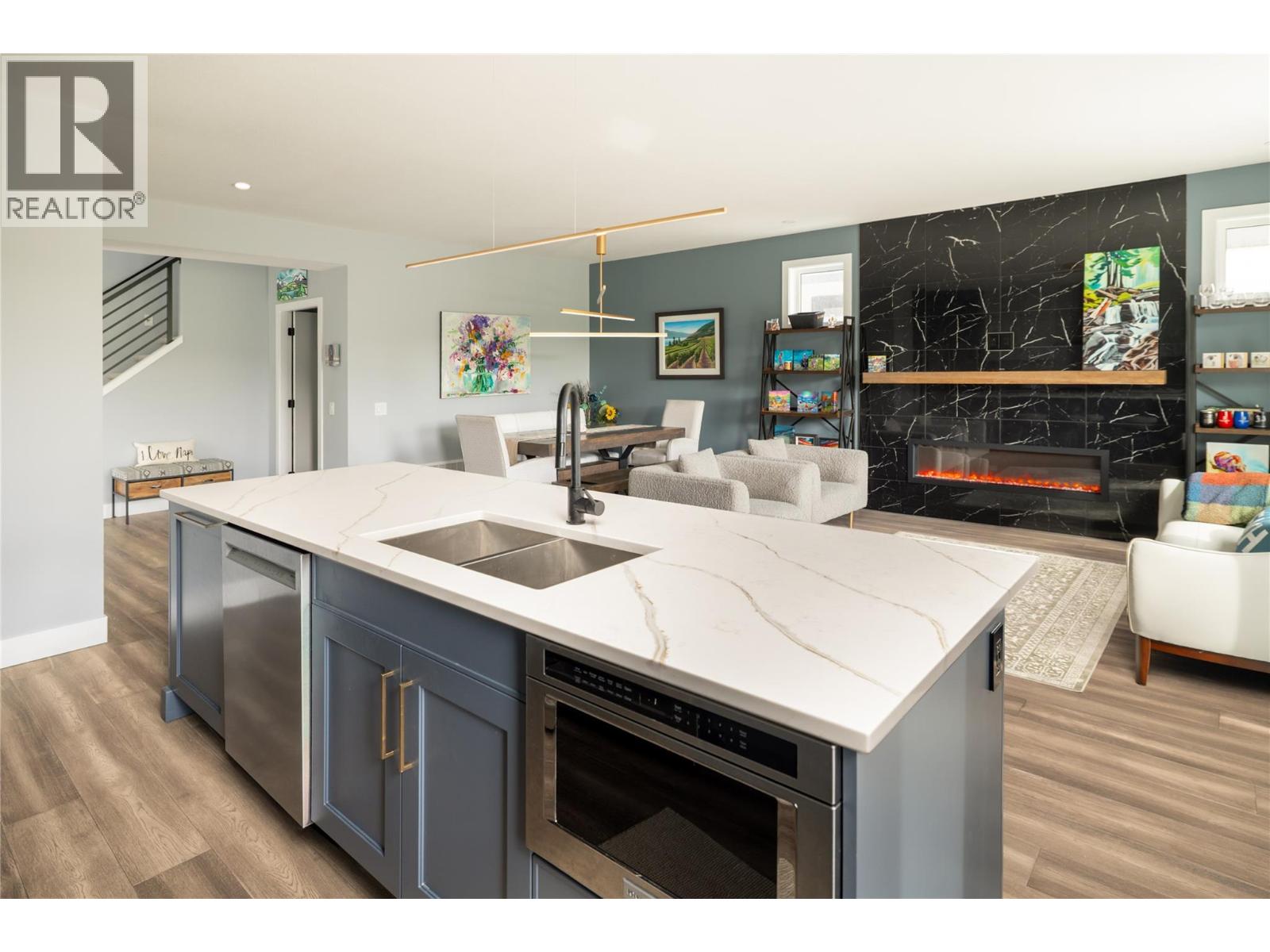  1876 VIEWPOINT Crescent, Kelowna