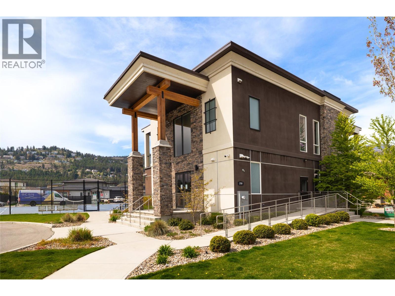  1876 VIEWPOINT Crescent, Kelowna