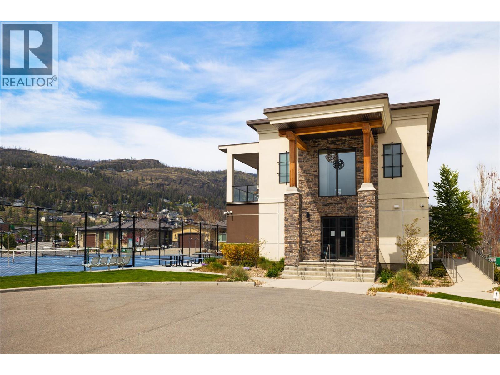  1876 VIEWPOINT Crescent, Kelowna