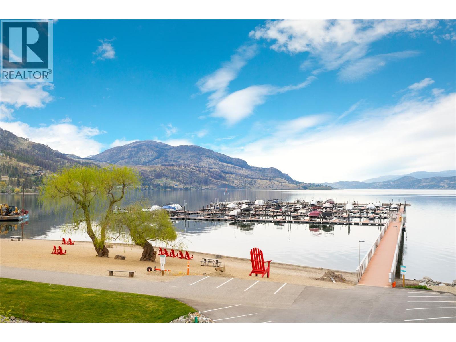  1876 VIEWPOINT Crescent, Kelowna