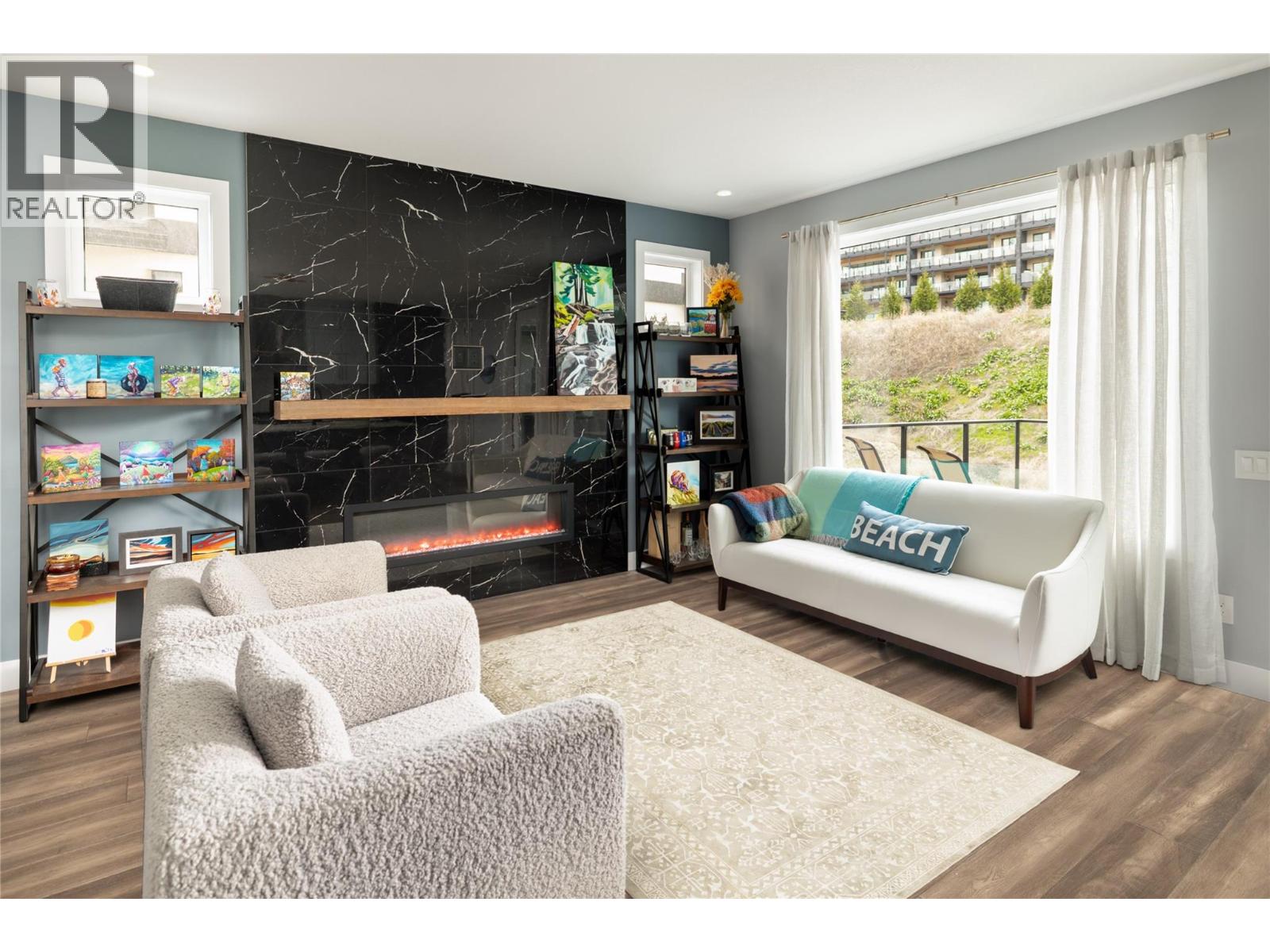  1876 VIEWPOINT Crescent, Kelowna