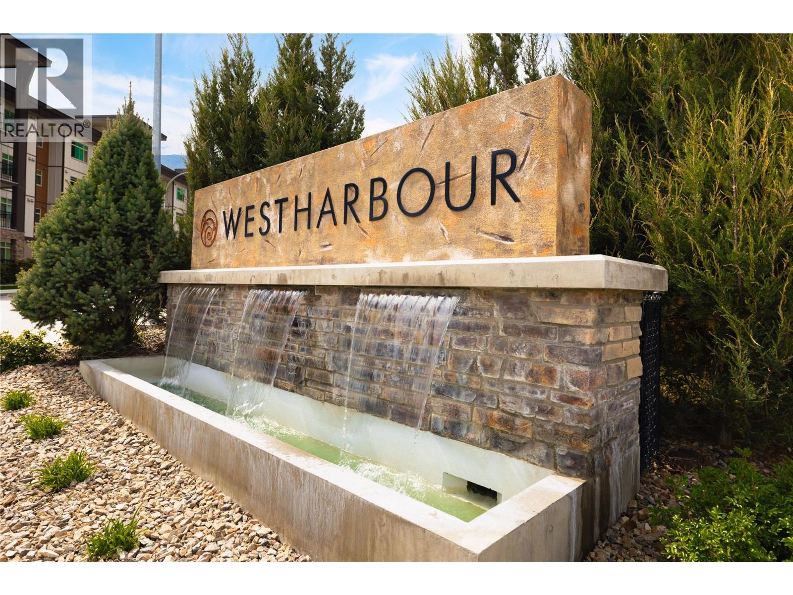  1876 VIEWPOINT Crescent, Kelowna