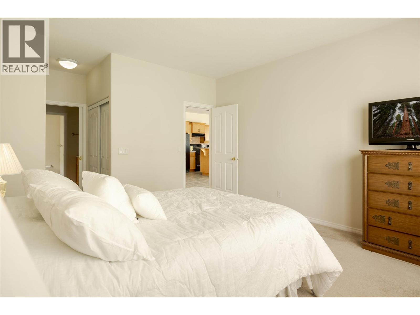  377 MCCARREN Avenue, Kelowna