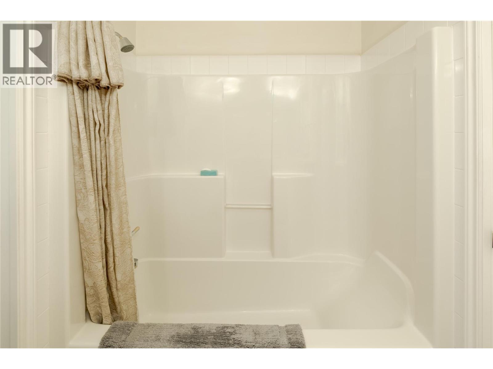  377 MCCARREN Avenue, Kelowna