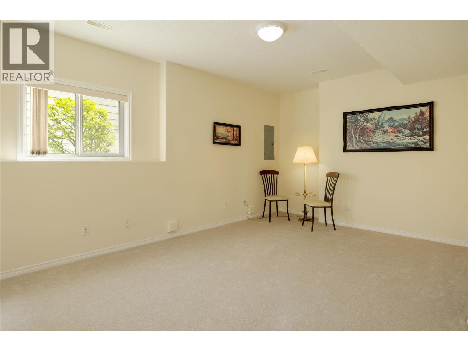  377 MCCARREN Avenue, Kelowna
