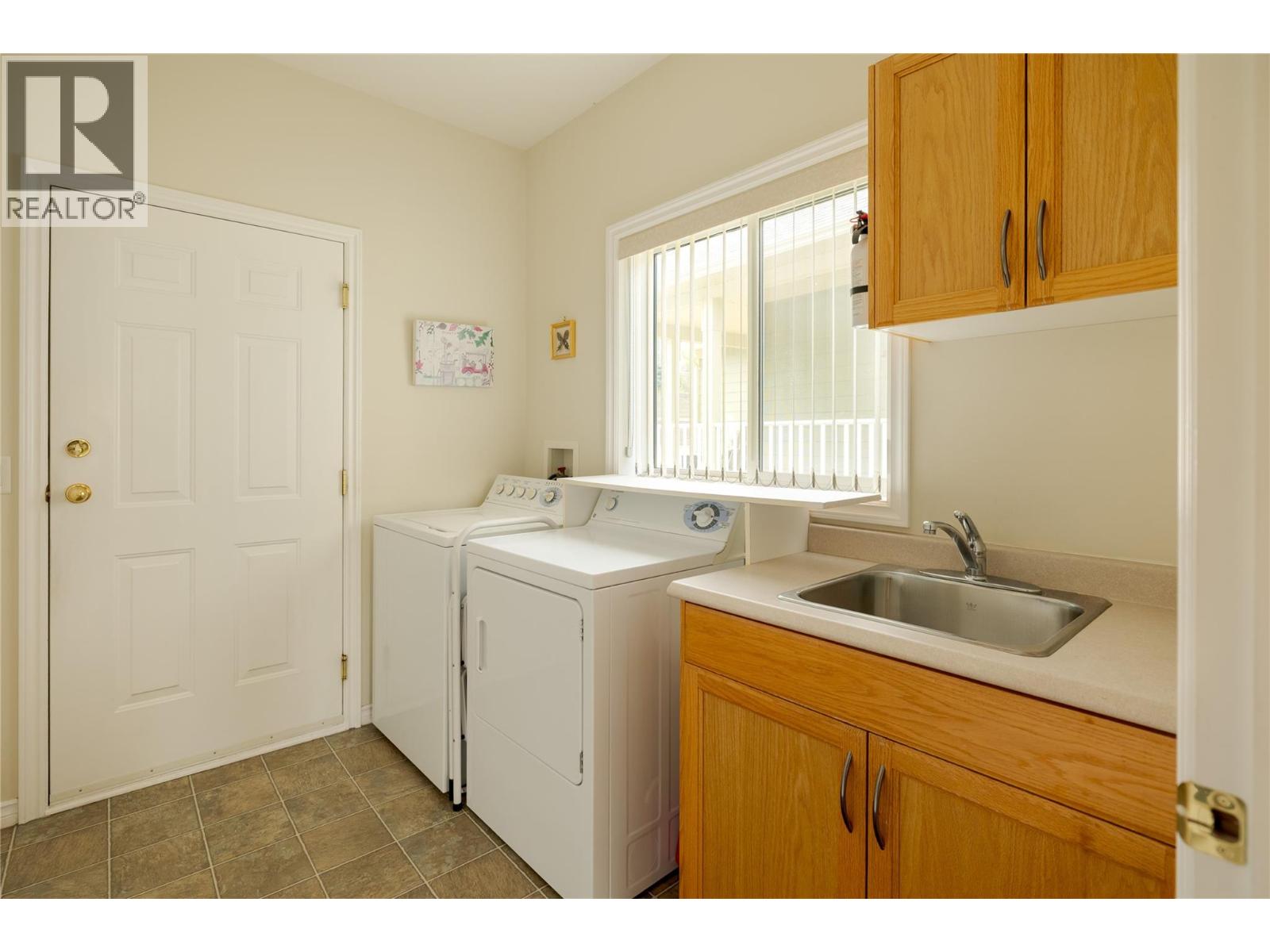 377 MCCARREN Avenue, Kelowna