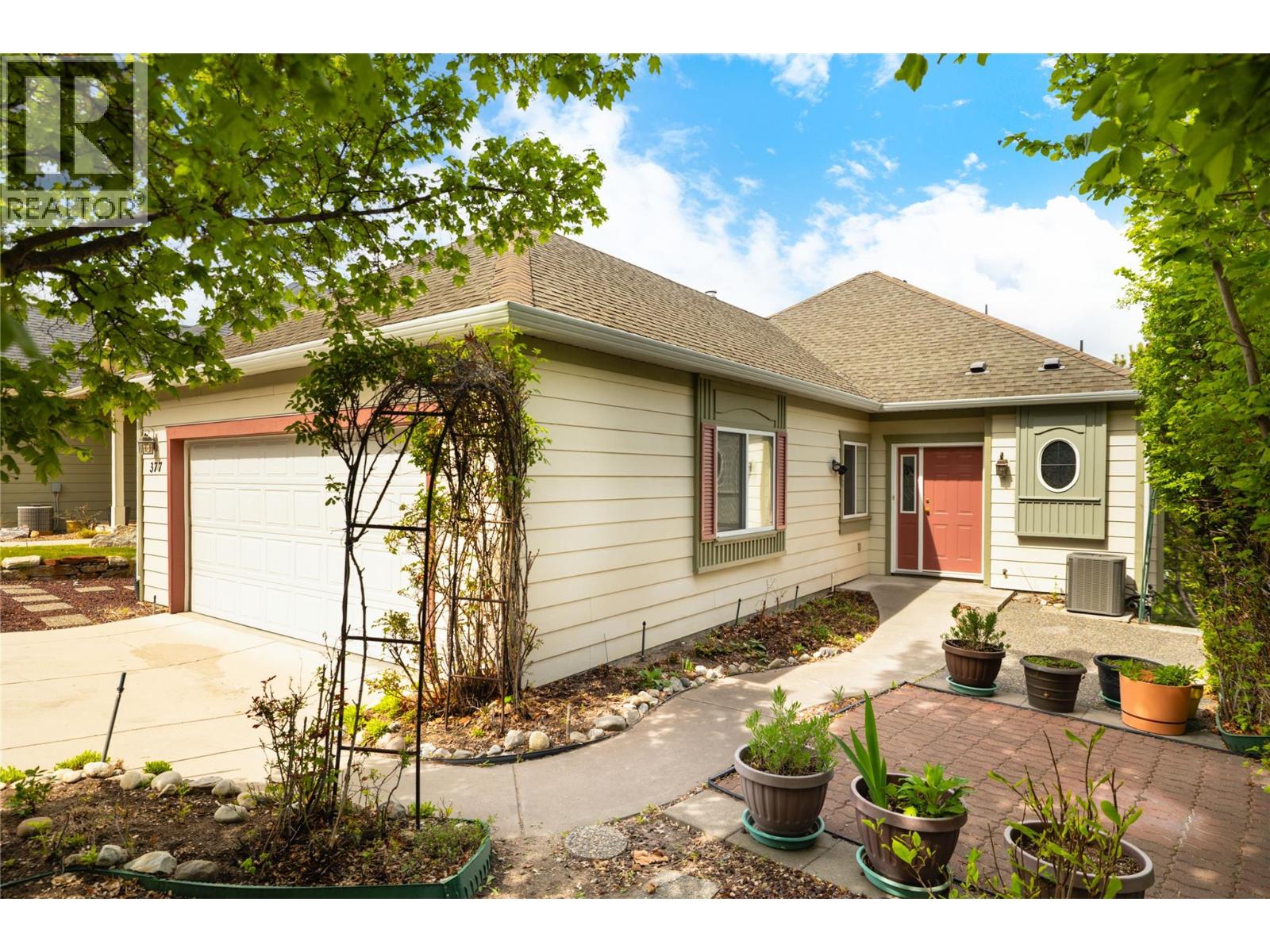  377 MCCARREN Avenue, Kelowna