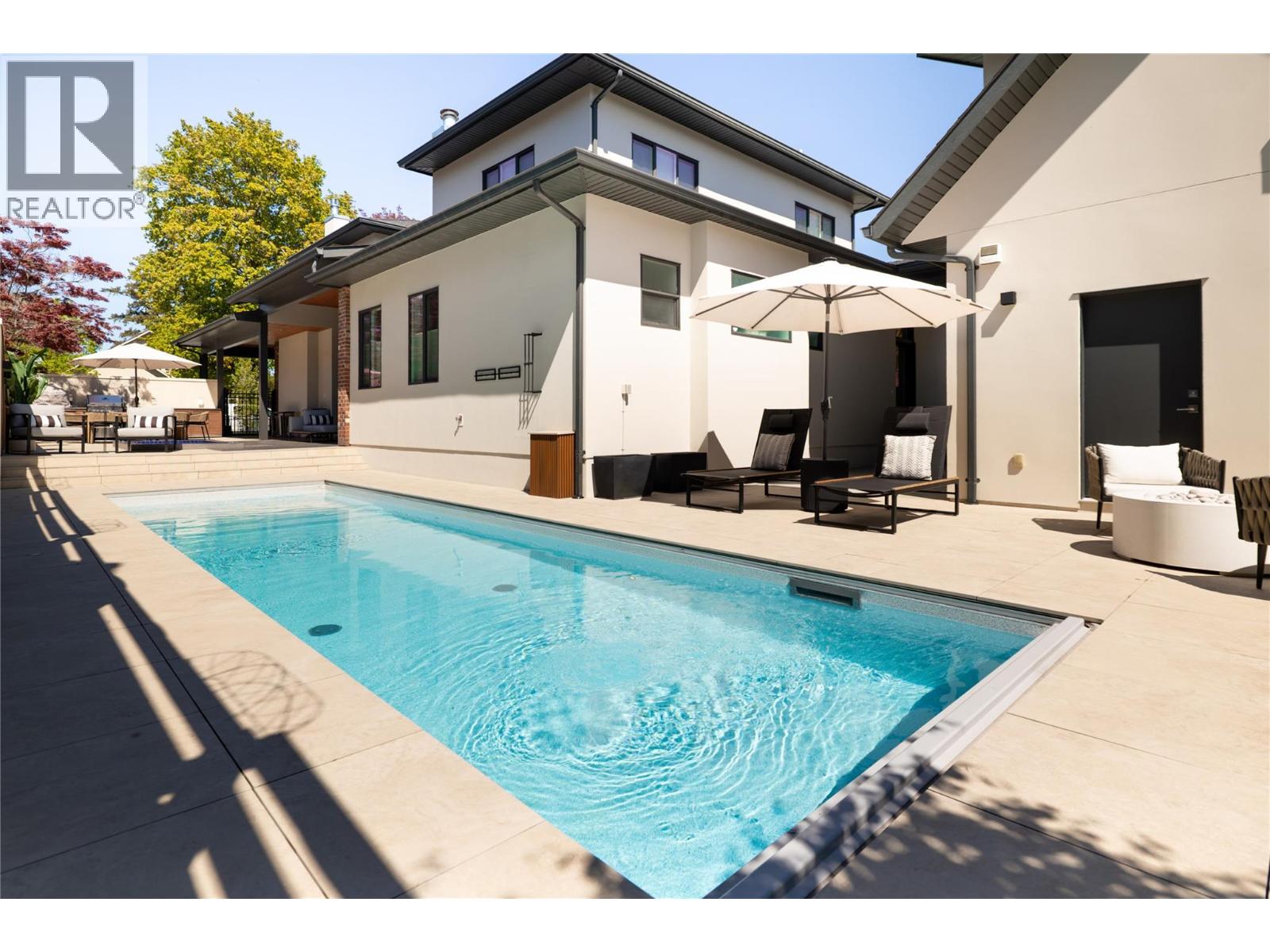  385 Cadder Avenue, Kelowna