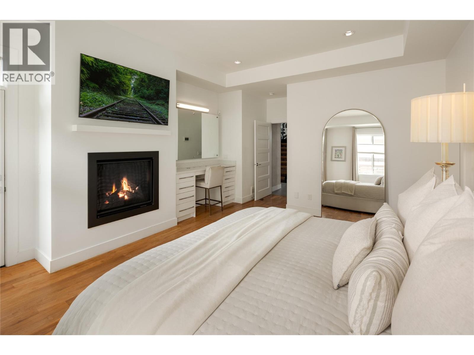  385 Cadder Avenue, Kelowna