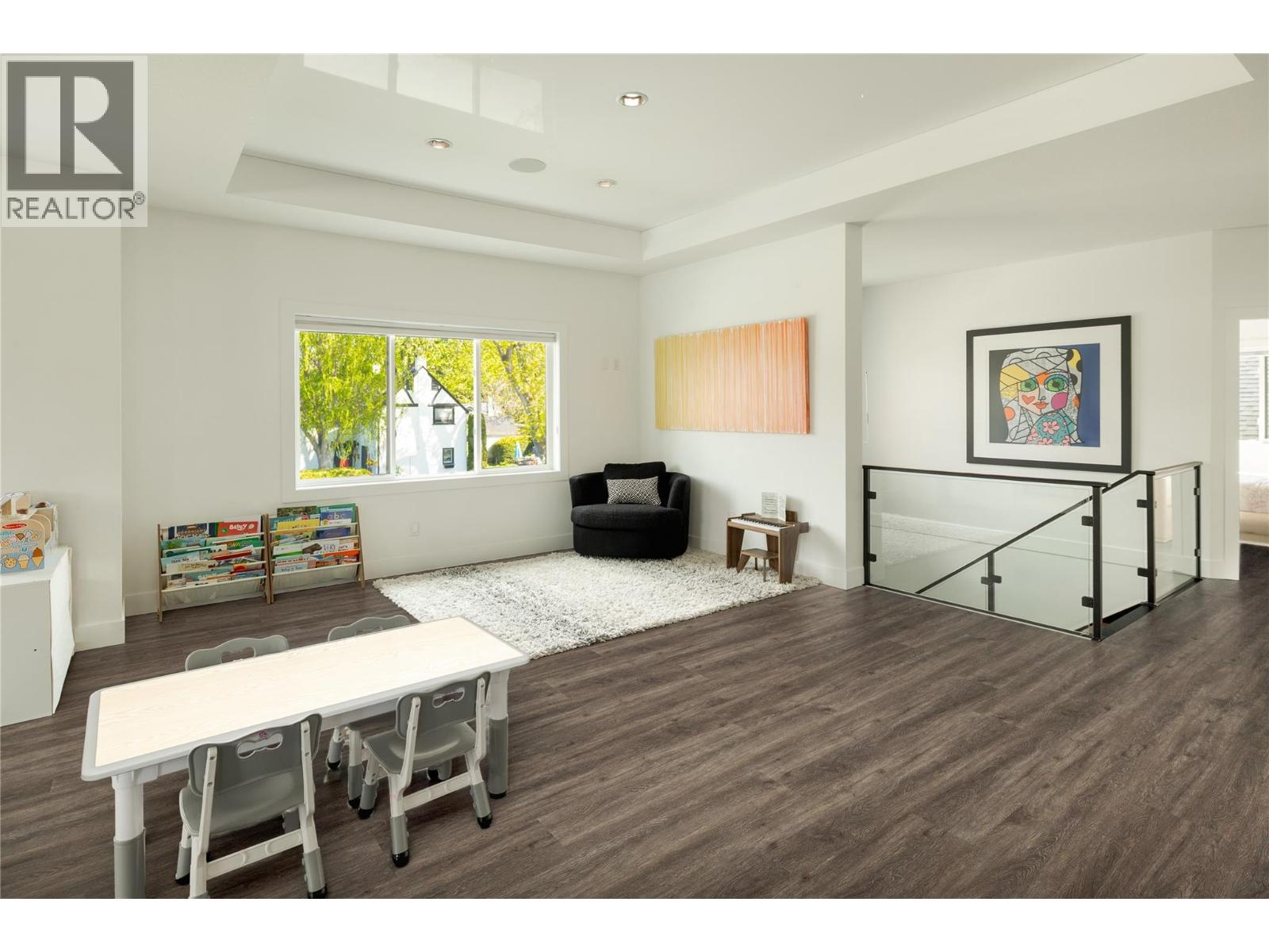  385 Cadder Avenue, Kelowna