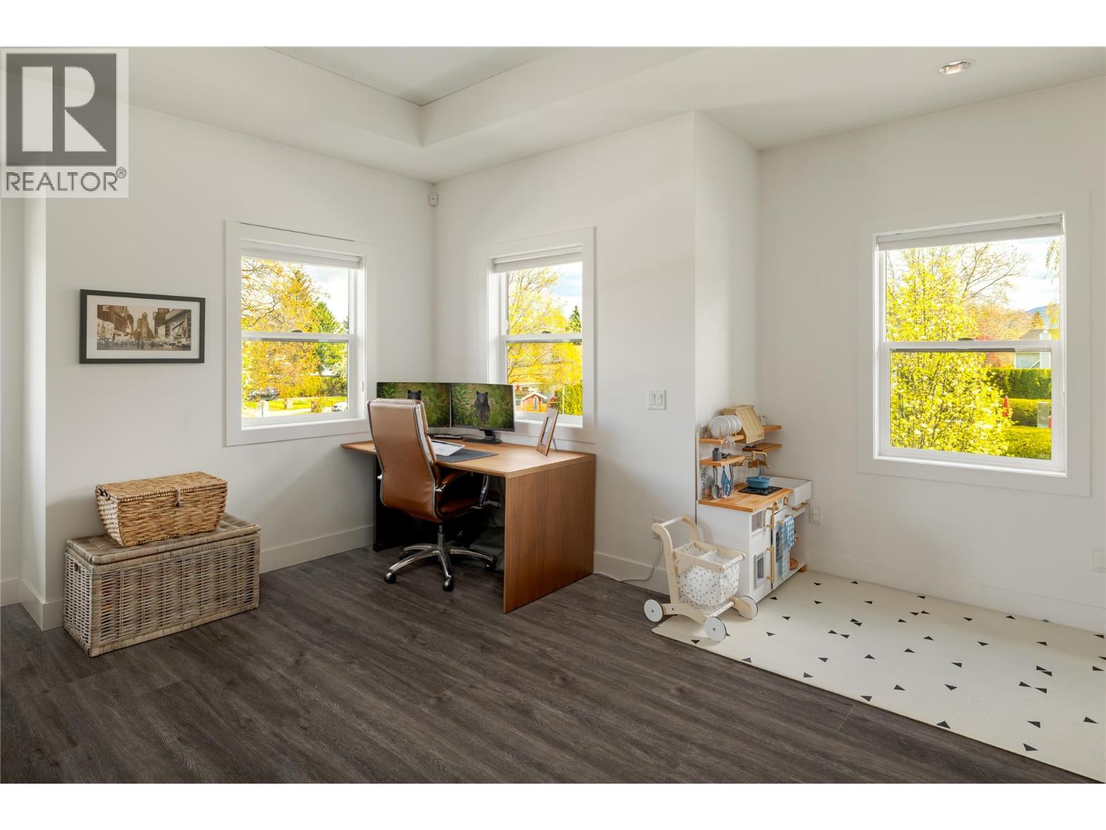 385 Cadder Avenue, Kelowna